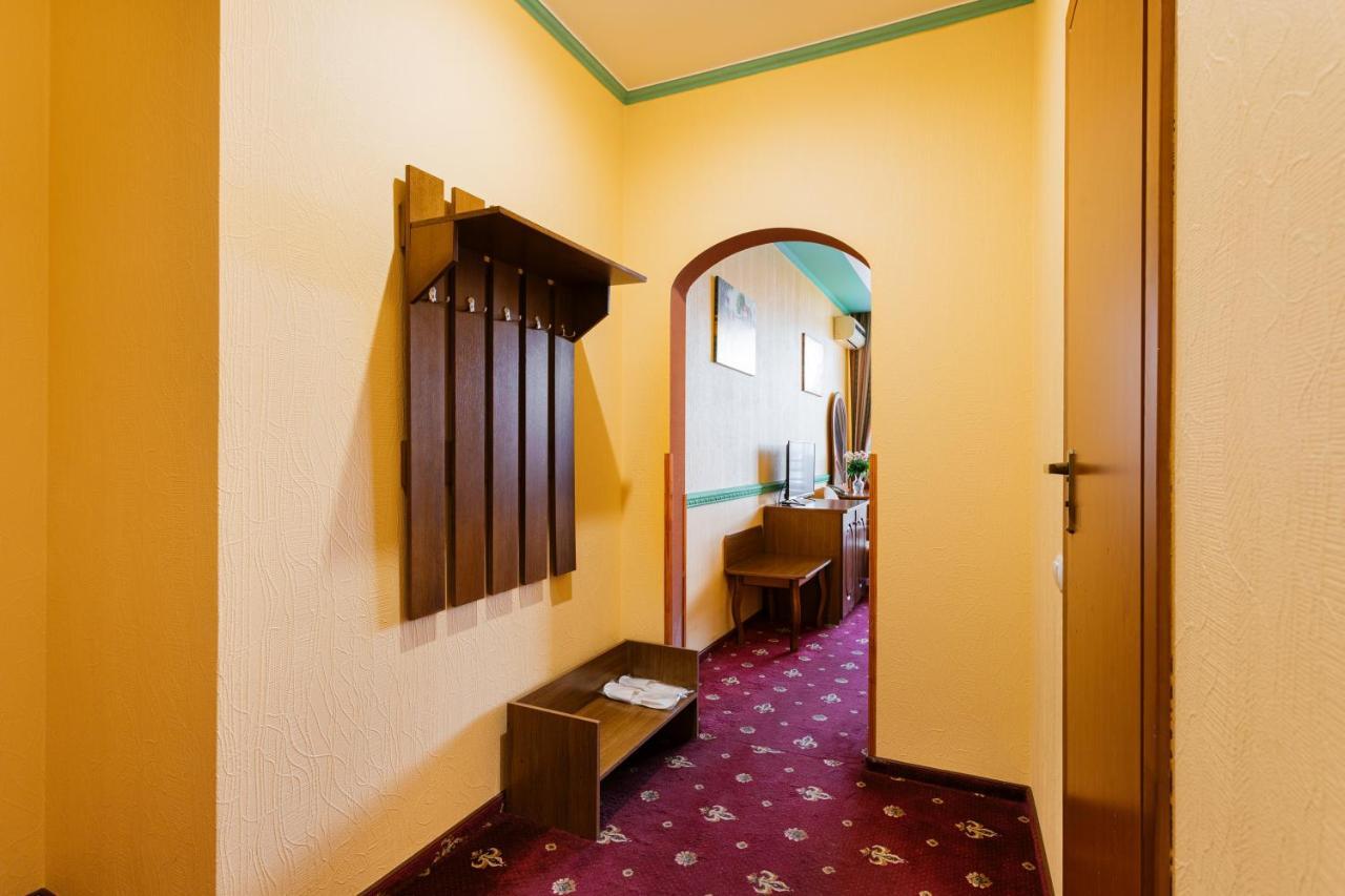 Tiso Apart Hotel Kiew Exterior foto